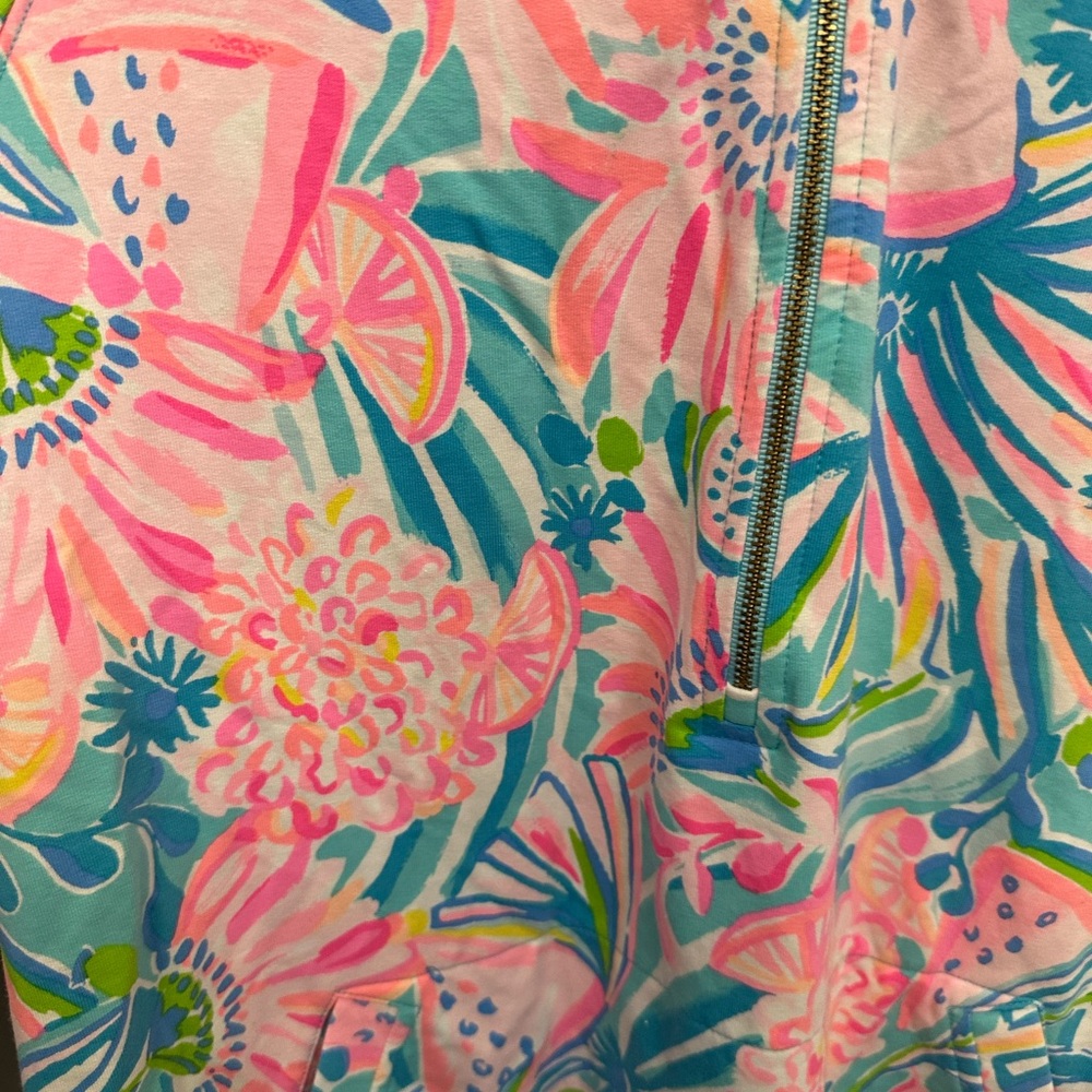 Lilly Pulitzer Quarterzip Large Tropical Punch - Picture 5 of 6